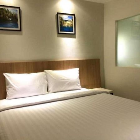 Hart Hotel Arjuna Mataram Esterno foto