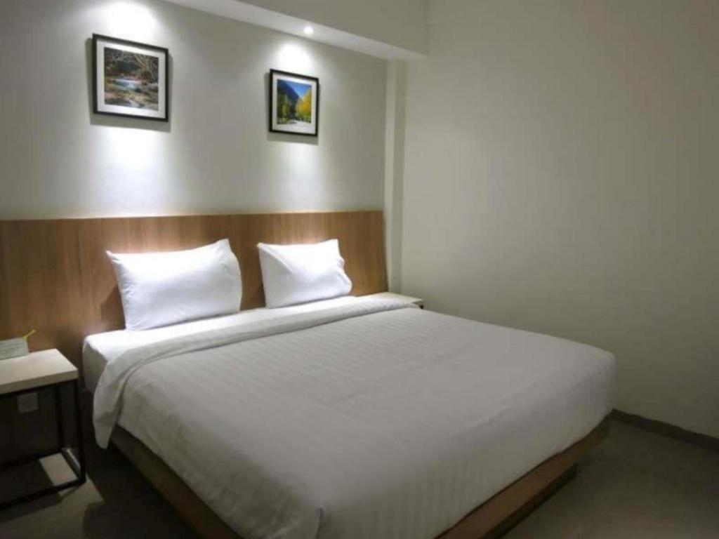 Hart Hotel Arjuna Mataram Esterno foto