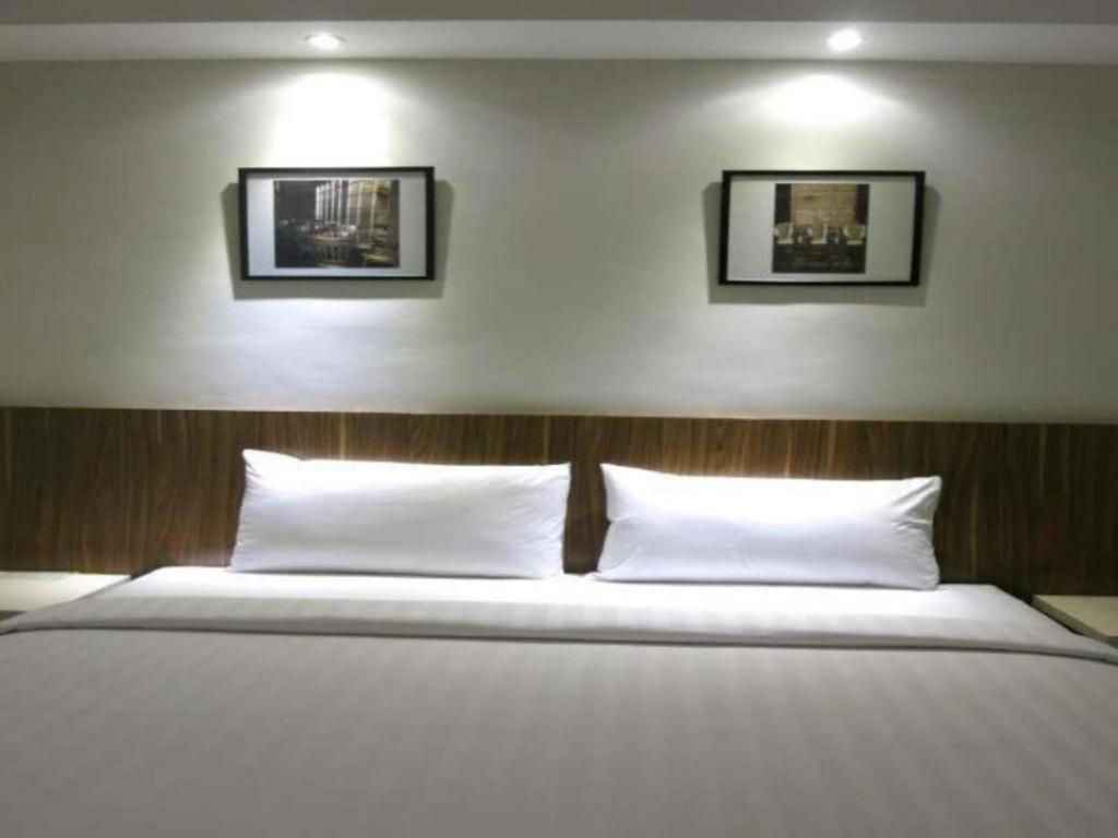 Hart Hotel Arjuna Mataram Esterno foto