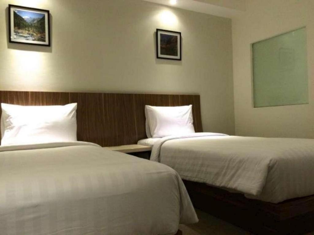 Hart Hotel Arjuna Mataram Esterno foto
