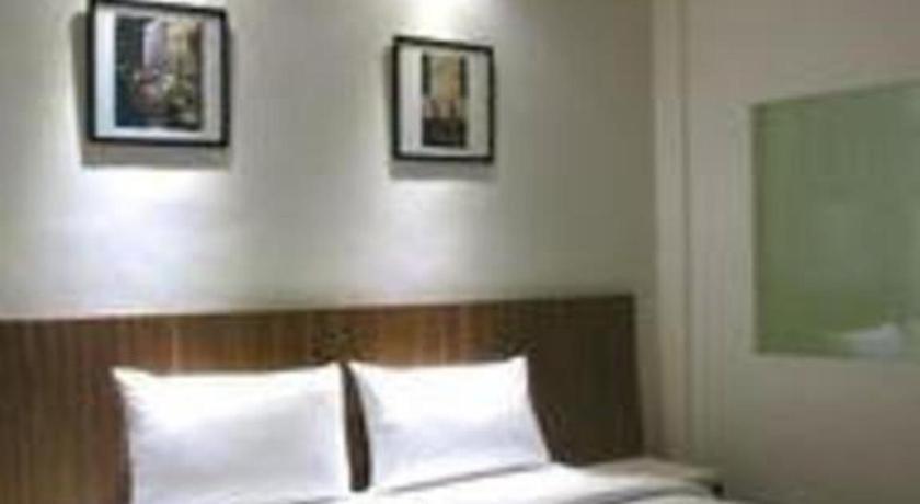 Hart Hotel Arjuna Mataram Esterno foto
