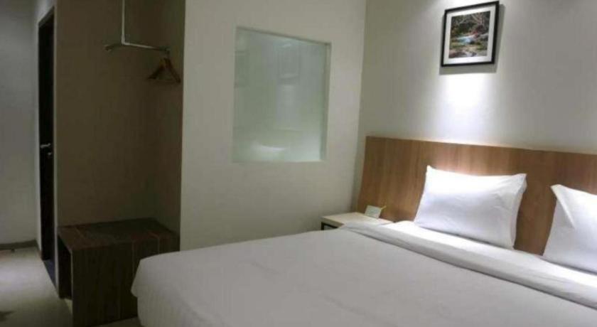 Hart Hotel Arjuna Mataram Esterno foto