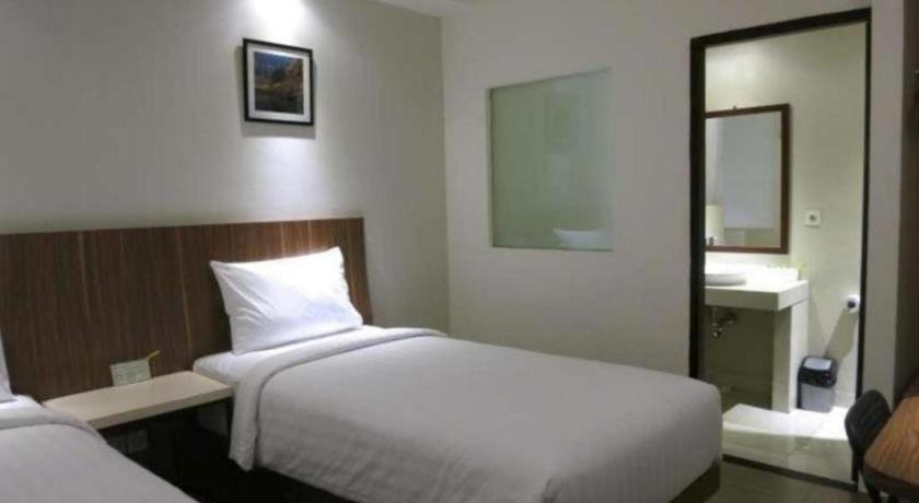 Hart Hotel Arjuna Mataram Esterno foto