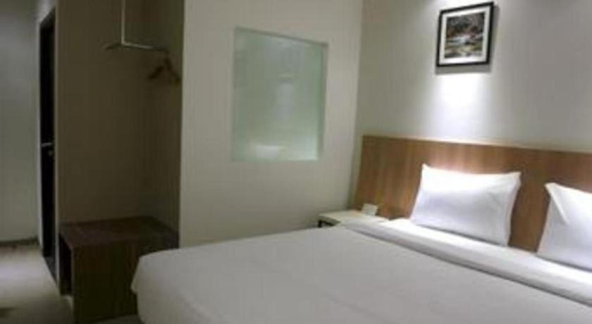 Hart Hotel Arjuna Mataram Esterno foto