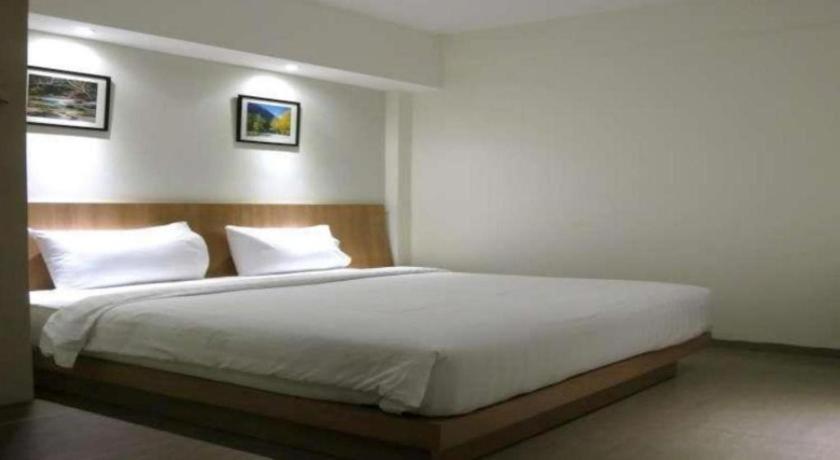 Hart Hotel Arjuna Mataram Esterno foto