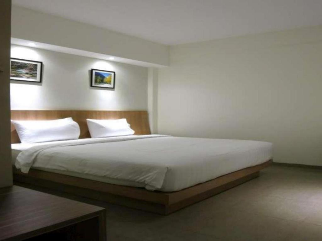 Hart Hotel Arjuna Mataram Esterno foto