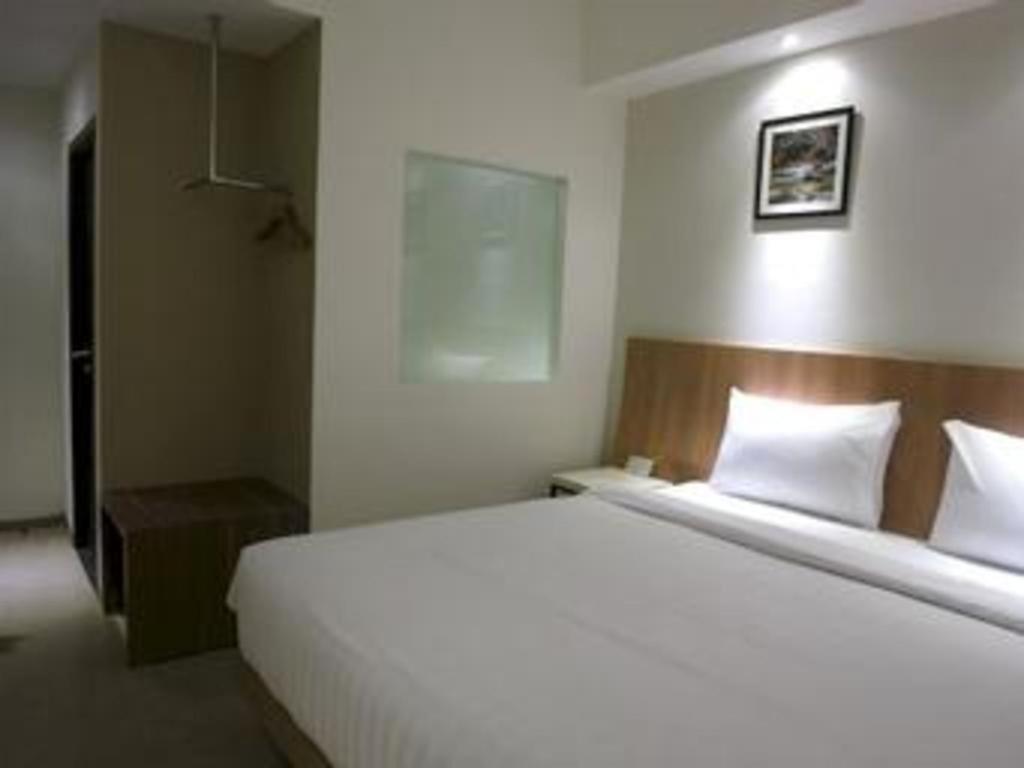 Hart Hotel Arjuna Mataram Esterno foto